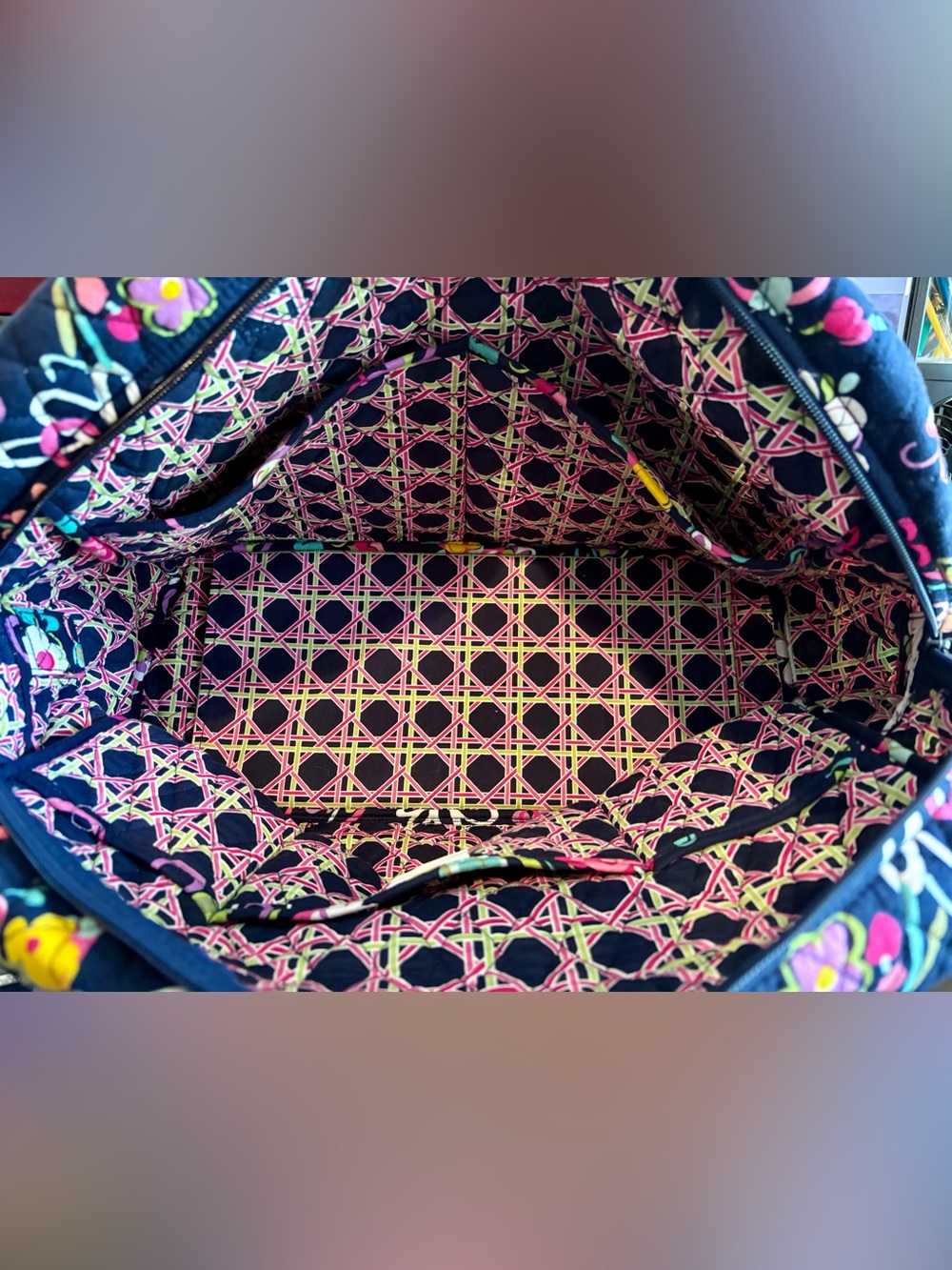 Vera Bradley RIBBONS Navy Floral Quilted Weekender Bag with New Ditty Bag - Picture 4 of 8